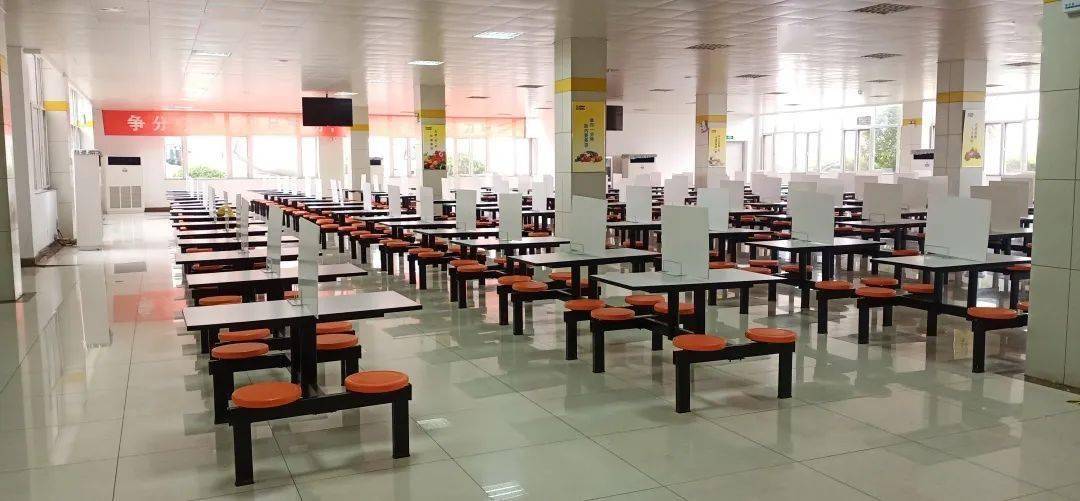 食堂管理迈上新台阶 徐州徐工施维英机械食堂顺利获取团餐经营资质等级认证